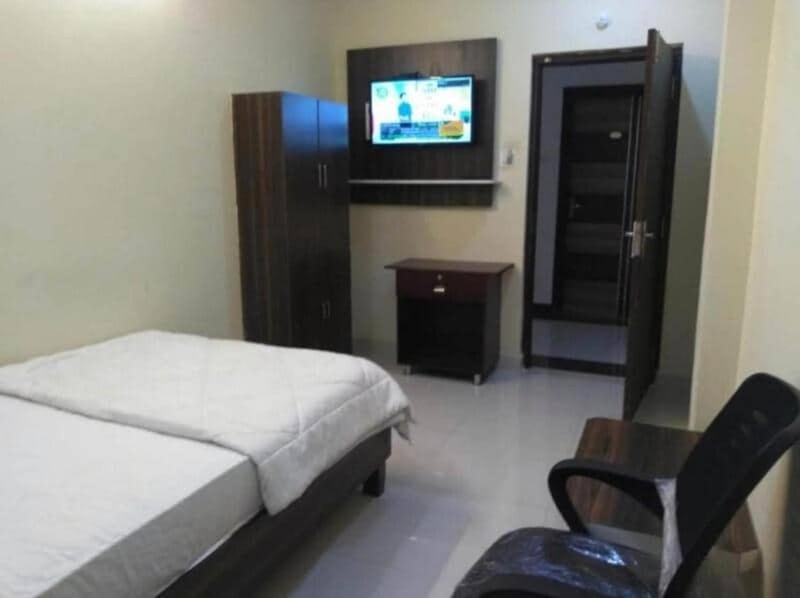 Oyo Flagship 80855 Hotel R Grand Vijayawāda Buitenkant foto