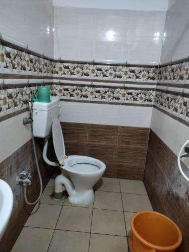Oyo Flagship 80855 Hotel R Grand Vijayawāda Buitenkant foto
