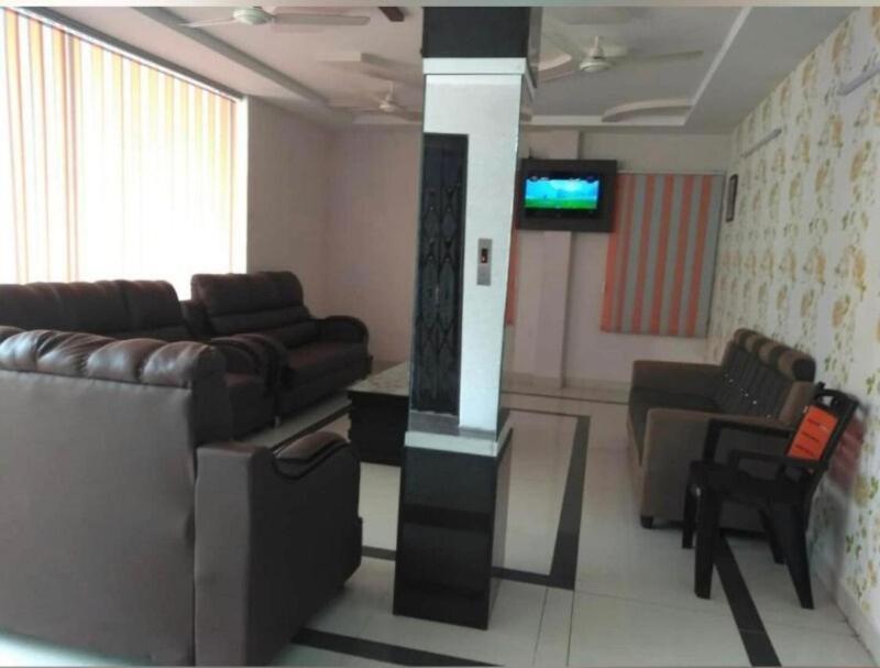Oyo Flagship 80855 Hotel R Grand Vijayawāda Buitenkant foto